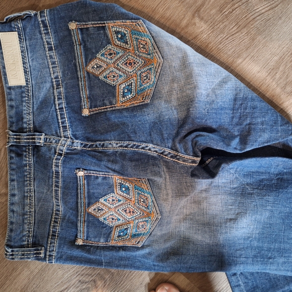 Rock & ROLL COWGIRL - Picture 3 of 6